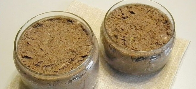 Печёночный паштет из сала, лука и моркови